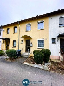 Hauptbild RESERVIERT! Klassisches Reihen(-mittel)haus mit Aus- und Umbaureserven, nettem Garten und Garage in Nürtingen