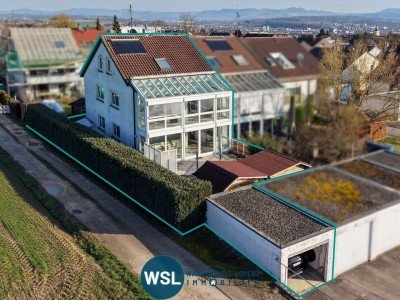 Hauptbild Für Familien geeignet: Großes Reihenendhaus mit Garage und Garten in Köngen. Direkt am Feld gelegen!