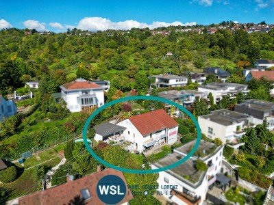 Hauptbild Großes Wohnhaus mit 3 separaten Wohneinheiten und 2 Garagen und Aussichtslage von ES - Hegensberg.